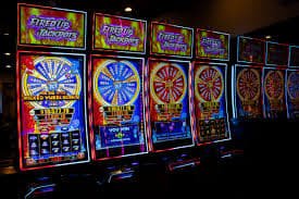 Esports ပြိုင်ပွဲ ရလဒ်နှင့် odds ကြည့်ရှုနေသော မြန်မာ ကစားသမား